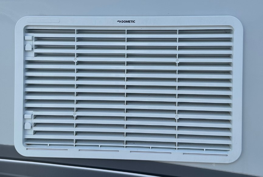 Fridge vent grill cover ls330 dometic white clips