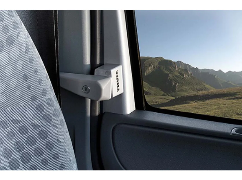 thule door lock