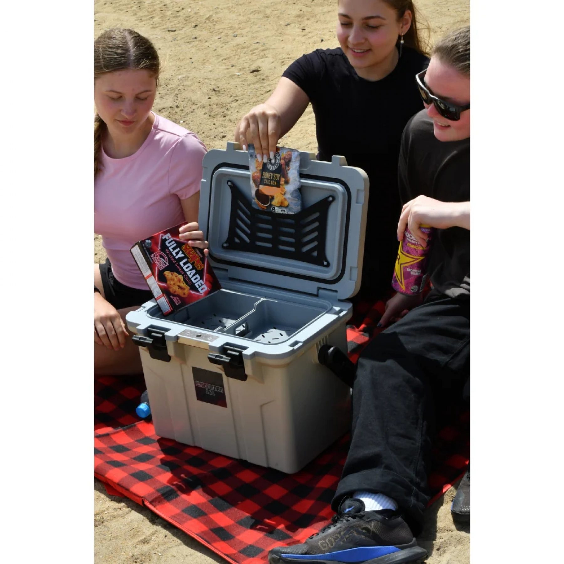 myCOOLMAN - 16L Icebox By Milenco - Image 9