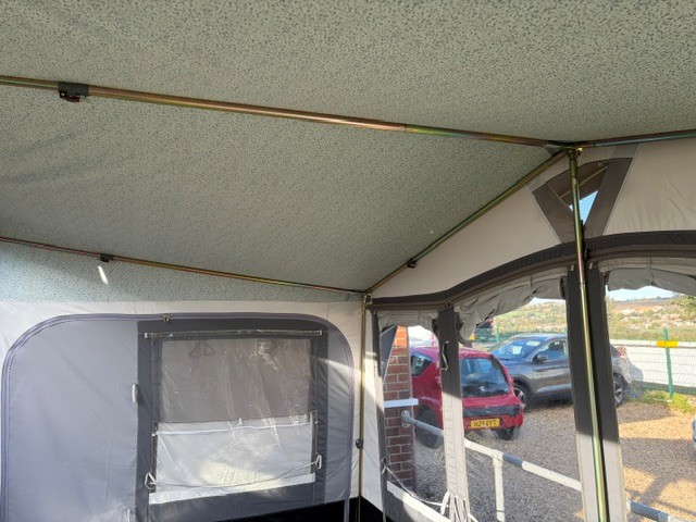 Camptech - Atlantis DL Seasonal Awning - Size 9 Ex-Display - Image 8